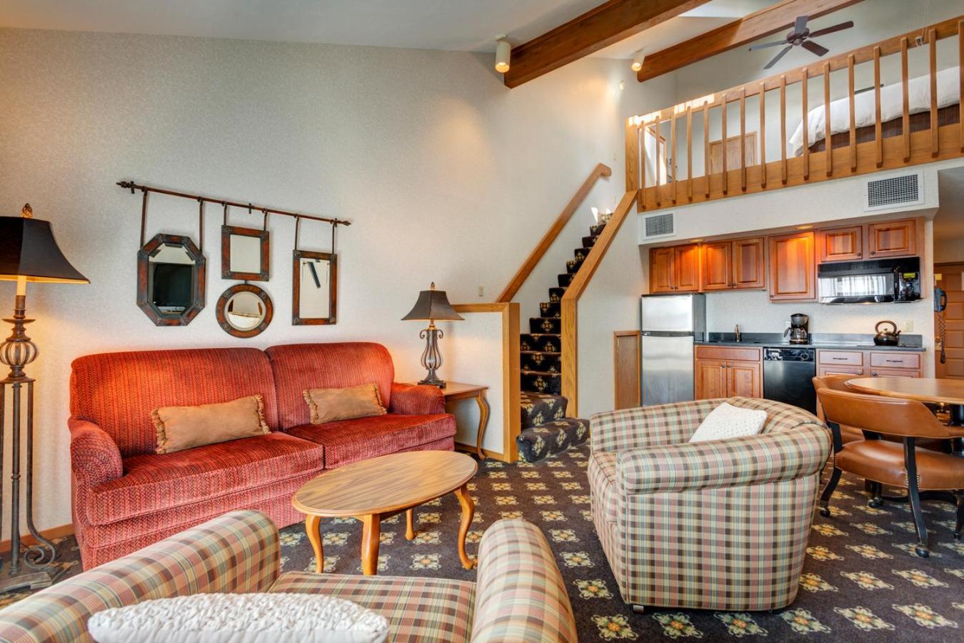 The Highlands At Harbor Springs Hotel Room photo