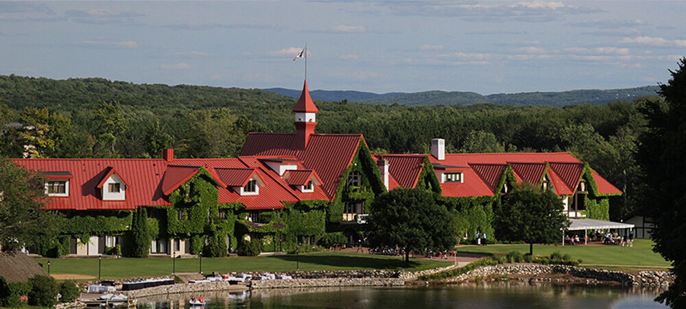 The Highlands At Harbor Springs Hotel Exterior photo